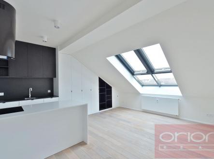 Pronájem bytu, 1+kk, 39 m² obrázek