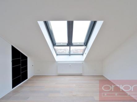 Pronájem bytu, 1+kk, 39 m²