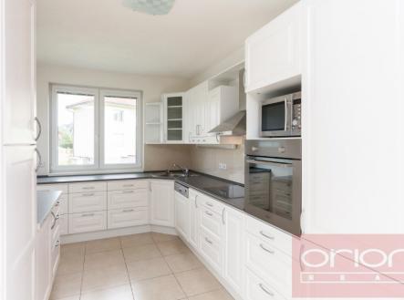 Pronájem domu/vily, 350 m²