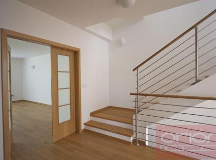 Pronájem domu/vily, 350 m²