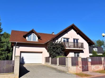 Pronájem domu/vily, 200 m²