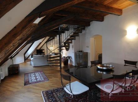 Pronájem bytu, 4+1, 174 m² obrázek