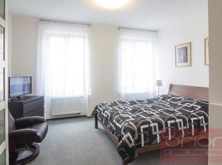 Pronájem bytu, 2+kk, 60 m²