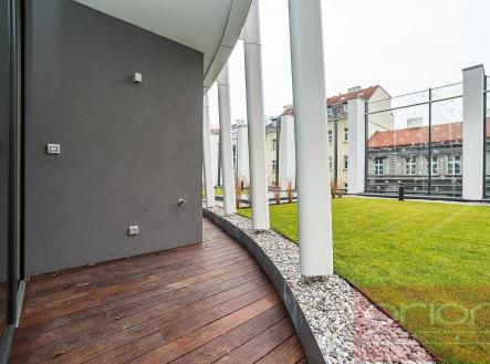 Pronájem bytu, 2+kk, 76 m²