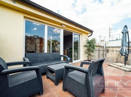 Pronájem bytu, 2+1, 100 m²