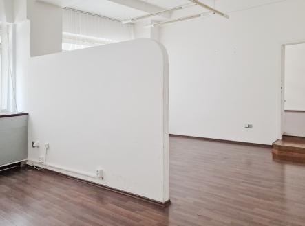 Pronájem kanceláře, 64 m²