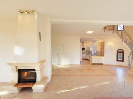 Pronájem domu/vily, 243 m²