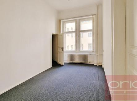 Pronájem kanceláře, 91 m²
