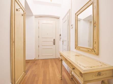 Pronájem bytu, 3+kk, 77 m²