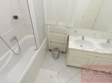 Pronájem bytu, 4+kk, 122 m²