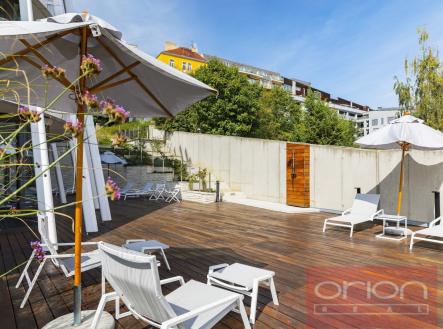 Pronájem bytu, 2+kk, 77 m²