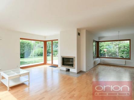 Pronájem domu/vily, 360 m²