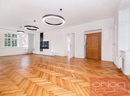 Pronájem bytu, 3+1, 140 m²