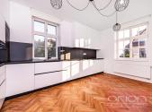 Pronájem bytu, 3+1, 140 m²