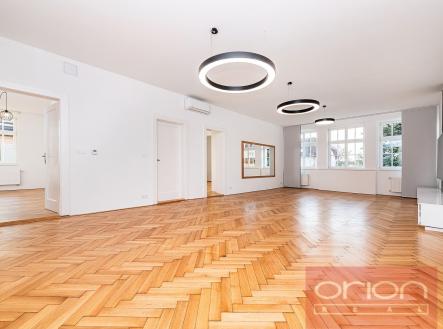 Pronájem bytu, 3+1, 140 m²