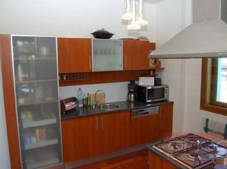 Pronájem bytu, 4+1, 211 m²