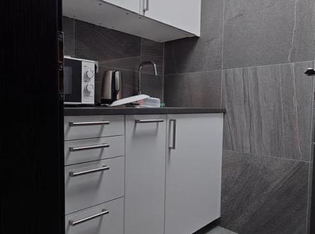 Pronájem kanceláře, 17 m²