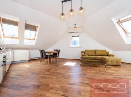 Pronájem bytu, 3+kk, 101 m²