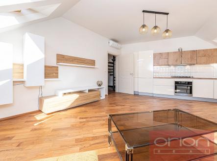 Pronájem bytu, 3+kk, 101 m²