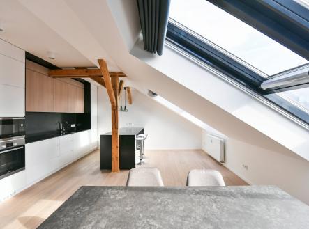 Pronájem bytu, 3+kk, 156 m²