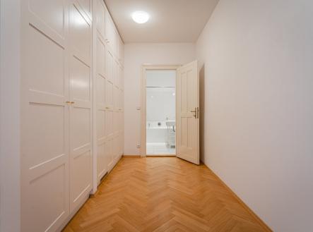 Pronájem bytu, 2+kk, 73 m²