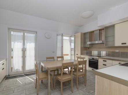 Pronájem bytu, 5+1, 286 m²