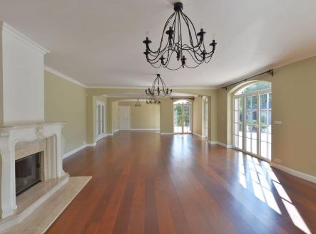 Pronájem domu/vily, 600 m²