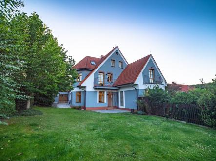 Pronájem domu/vily, 250 m²