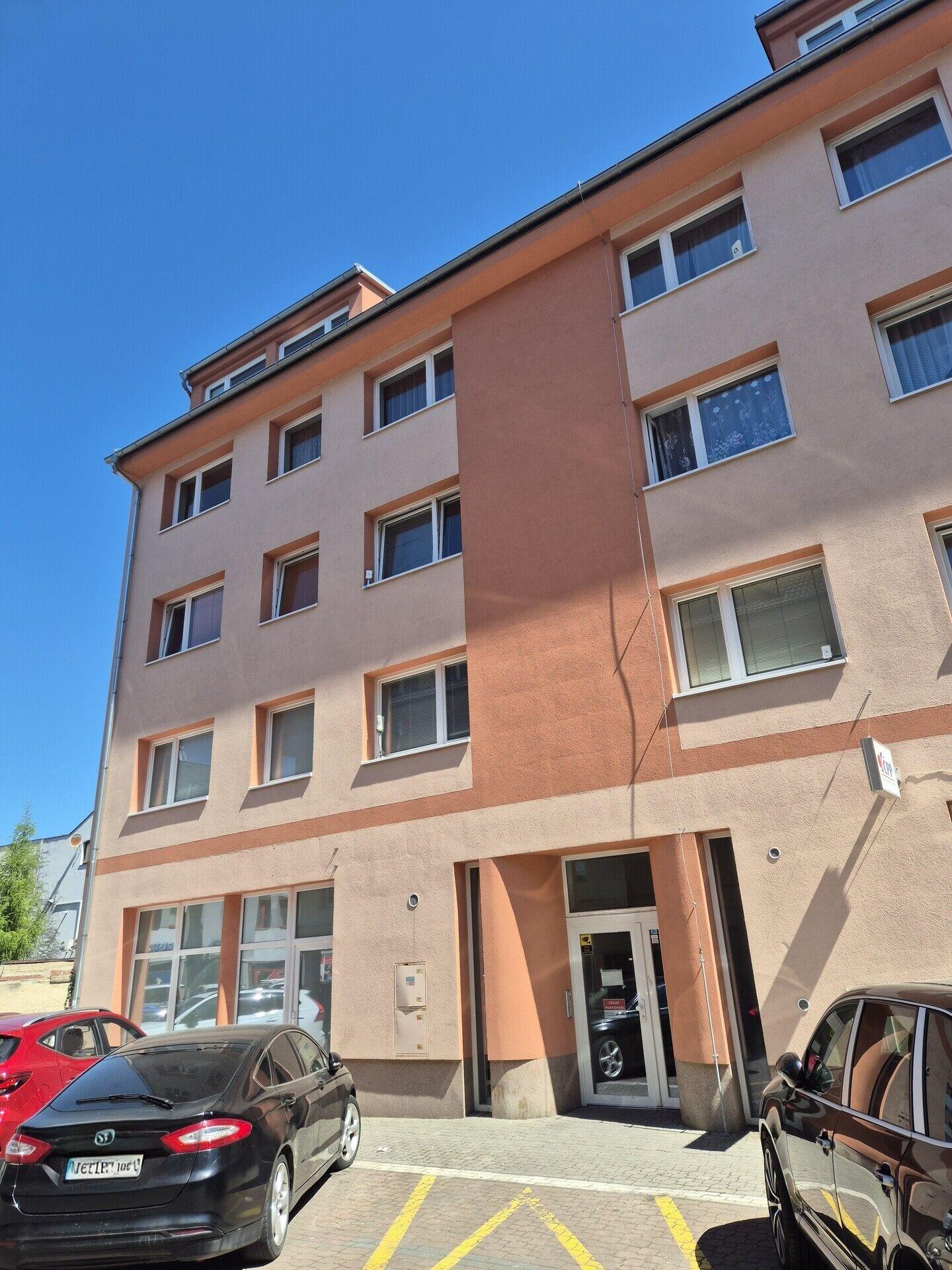 Pronájem prostoru k podnikání 96,68m2, Kladno - centrum