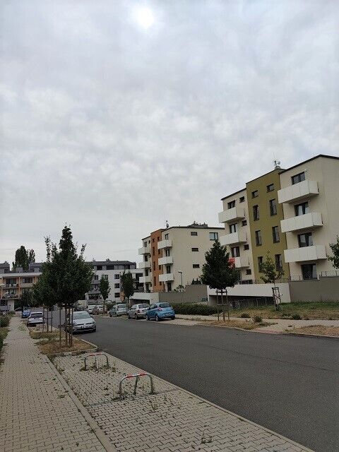 Pronájem moderního bytu 2+kk (63,7 m2) se dvěma balkony – Horoměřice