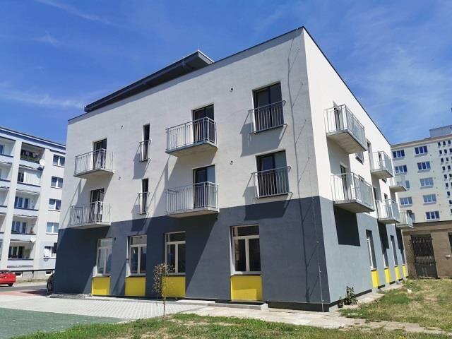 Pronájem bytu 2kk s balkonem, 40 m2, ul. Varšavská, Kladno - Kročehlavy