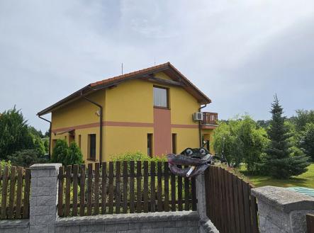 Prodej - dům/vila, 229 m²