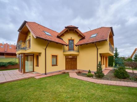 Prodej - dům/vila, 222 m²