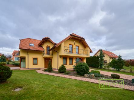 Prodej domu/vily, 222 m² obrázek