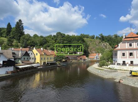 Prodej - historický objekt, 311 m²