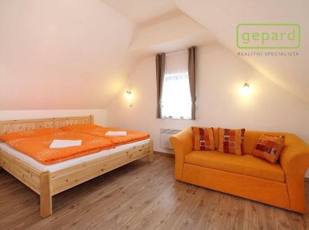 Pronájem bytu, 1+kk, 65 m²