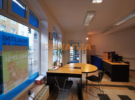 Pronájem obchodní prostor, 45 m²