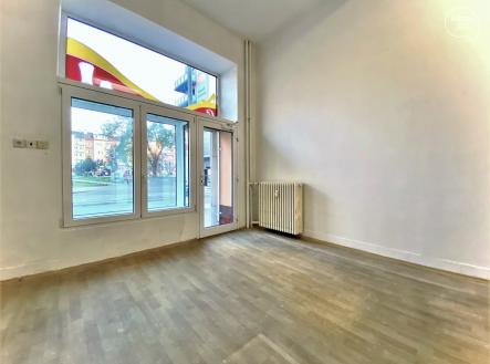 Pronájem - obchodní prostor, 43 m²