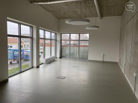 Pronájem - obchodní prostor, 145 m²