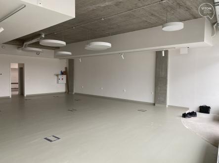 Pronájem - obchodní prostor, 145 m²