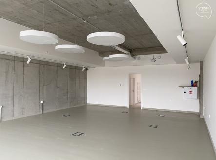 Pronájem - obchodní prostor, 145 m²