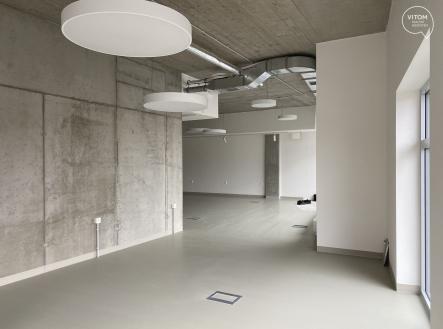 Pronájem - obchodní prostor, 145 m²