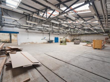 Pronájem - komerční objekt, sklad, 450 m²