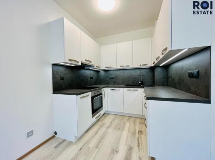 Pronájem bytu, 1+kk, 37 m²