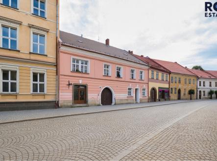 Pronájem obchodní prostor, 82 m²