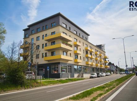 Pronájem obchodní prostor, 175 m² obrázek