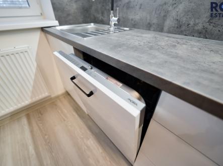 Pronájem bytu, 3+kk, 60 m²