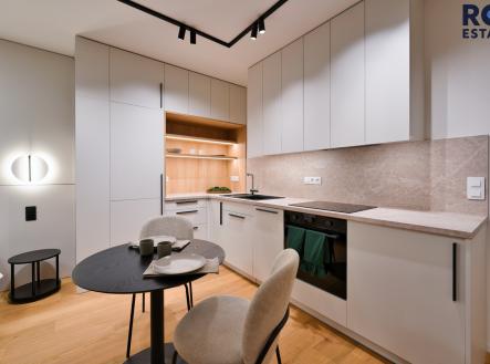 Pronájem bytu, 1+kk, 42 m²