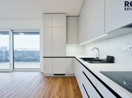 Pronájem bytu, 3+kk, 77 m²