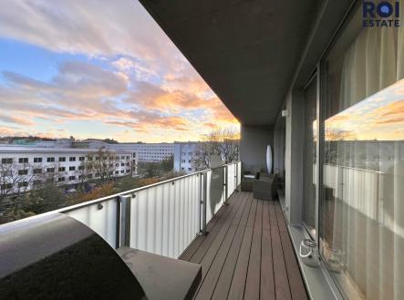 Pronájem bytu, 3+kk, 97 m²